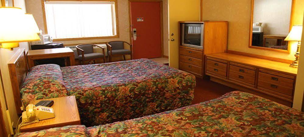 Iron Road Inn Elkins Esterno foto