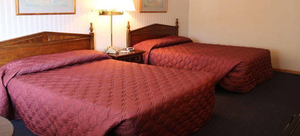 Iron Road Inn Elkins Esterno foto