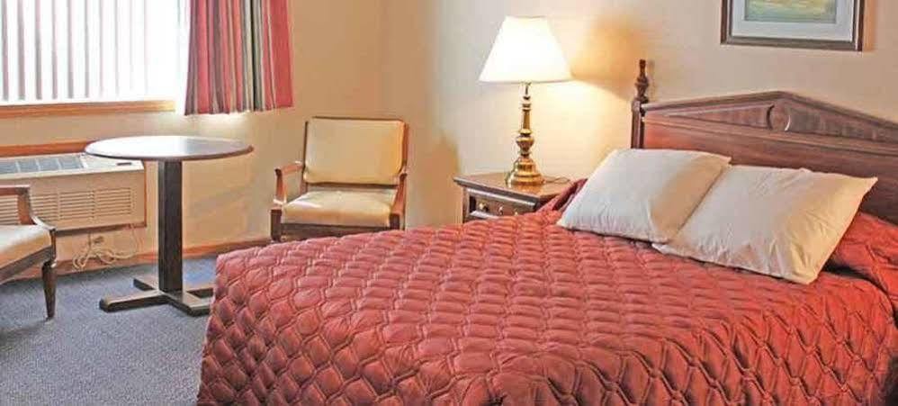 Iron Road Inn Elkins Esterno foto
